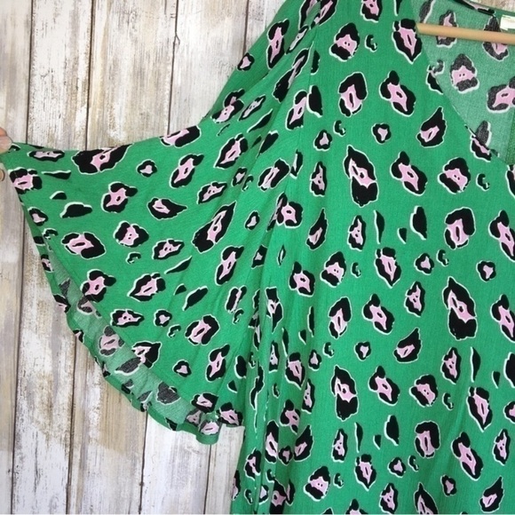 Andree Green & Pink Leopard Print Blouse - Picture 2 of 4